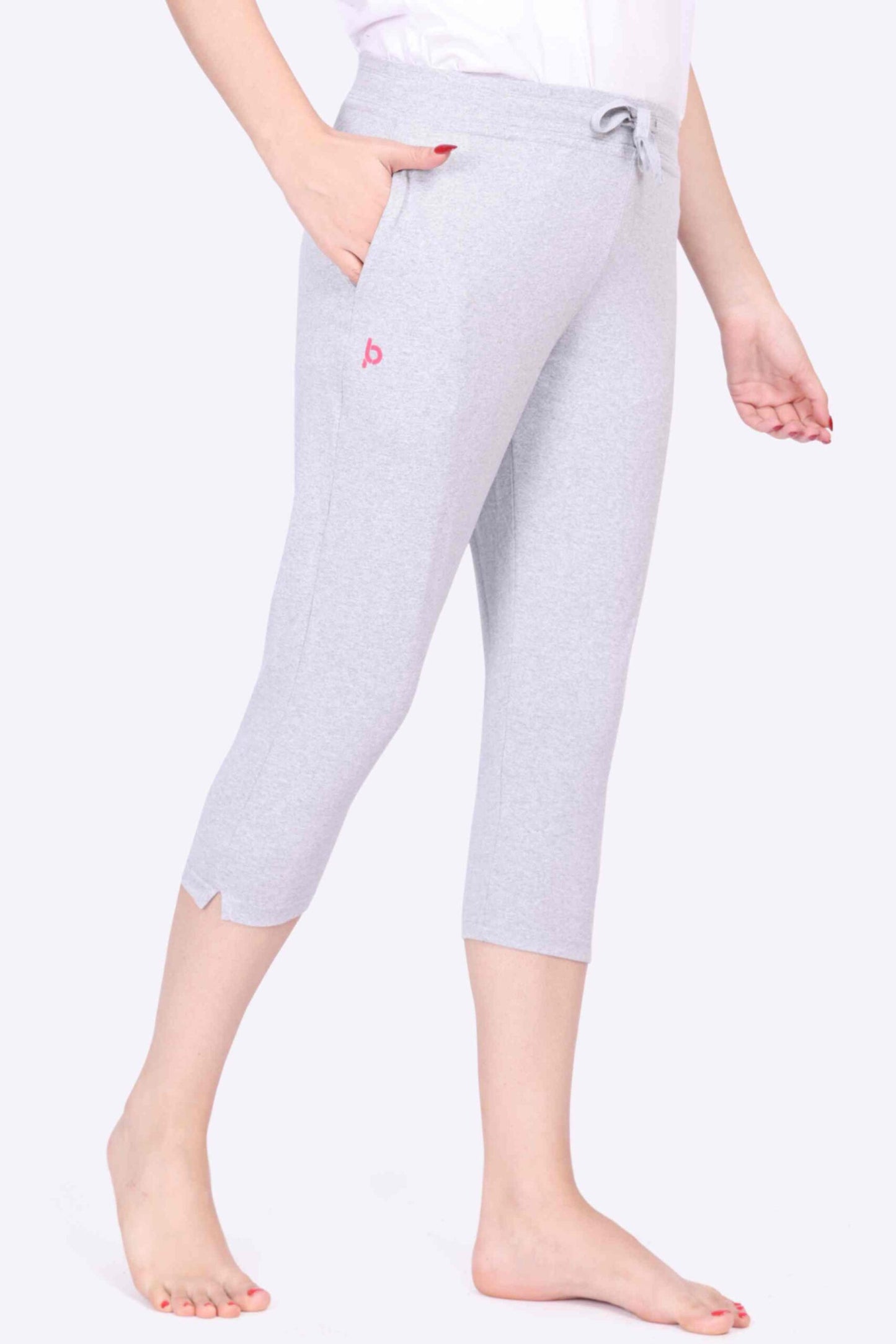 Women Grey Solid Fancy Stretch Lounge - 3/4 Yoga Pant With Side Pocket & Drawstring